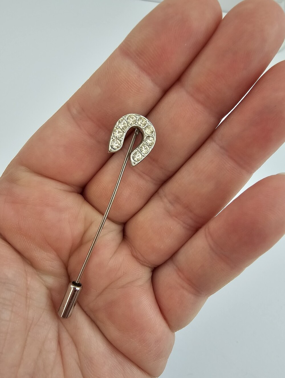 Vintage Silver Tone Sparkling Clear Rhinestone Lucky Horseshoe Stick Pin – 2"